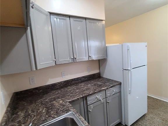 2nd image of 129 NW 10th St