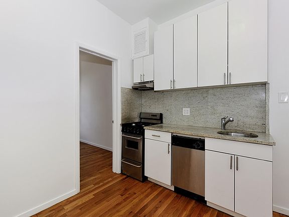 3rd image of 190 6th Ave APT 5FS