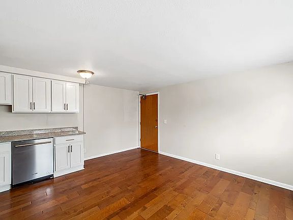 4th image of 2019 McKinley Ave APT 5