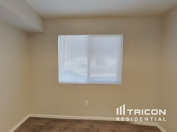3rd image of 1915 S 39th St Unit 98