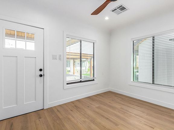 3rd image of 1234-1238 E Roosevelt St #2