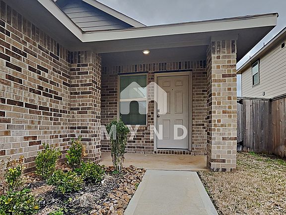 2nd image of 346 Pickwick Gardens Ln