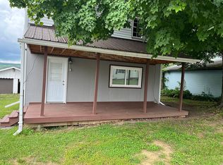152 11th St, Lucernemines, PA 15754