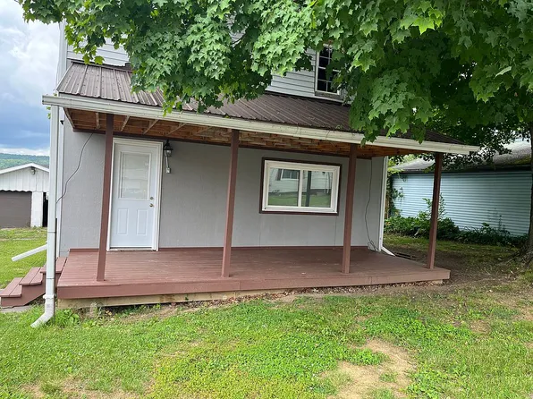 152 11th St, Lucernemines, PA 15754