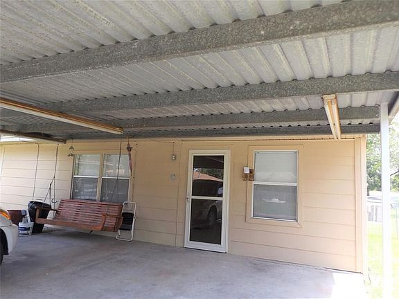 3rd image of 16114 Avenue D