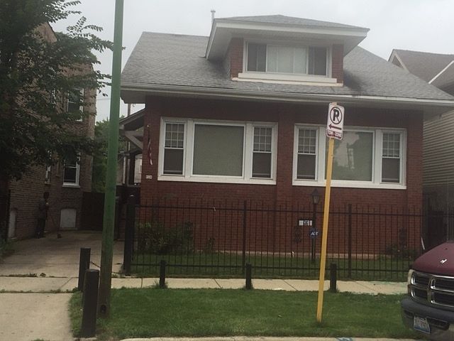 1st image of 616 N Lorel Ave