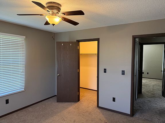 3rd image of 1952 Edgewood Dr #1