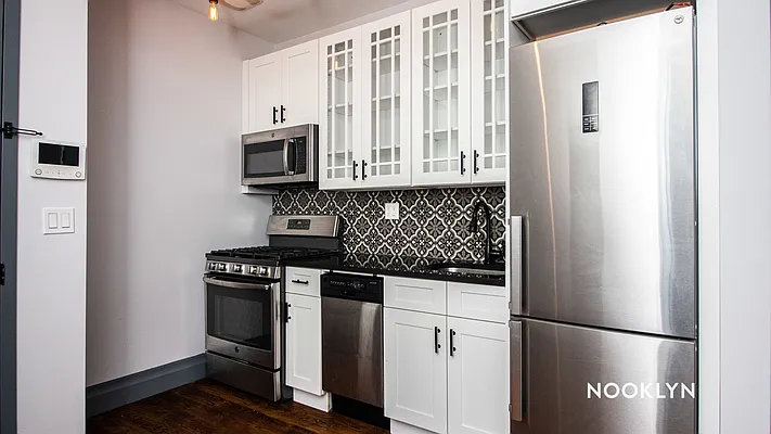Rented by Nooklyn NYC LLC | media 21