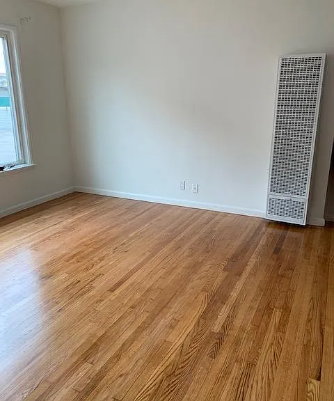 1331 W Adams Blvd — Photo 3