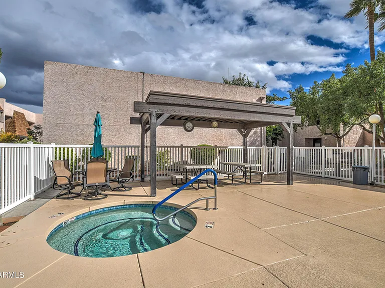 886 W Galveston St #131 — Photo 4