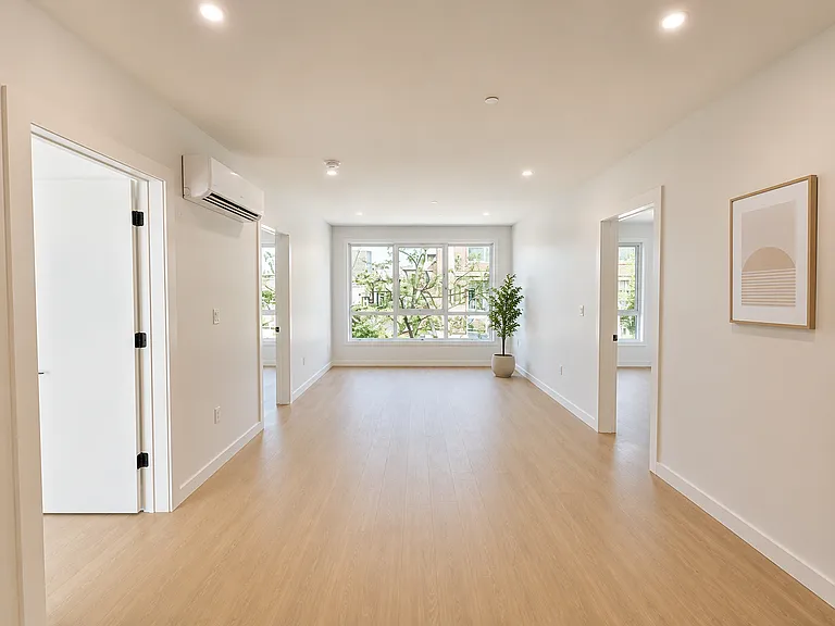 74 Webster St #5EE — Photo 7
