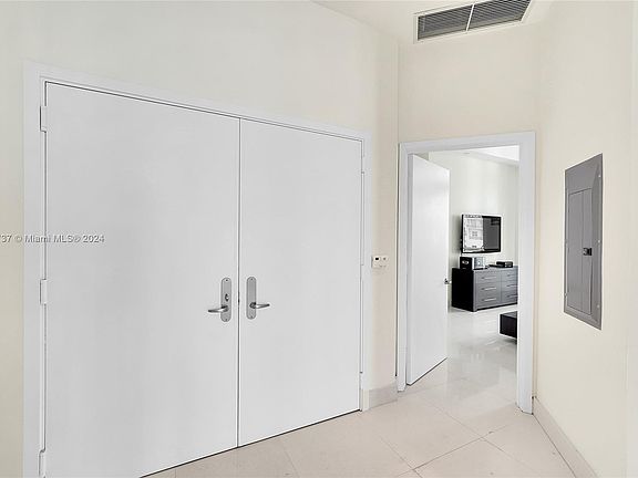 4th image of 1331 Brickell Bay Dr APT 702