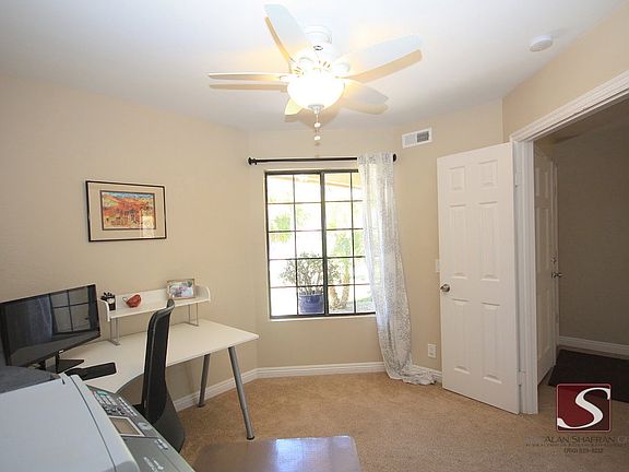 3rd image of 324 Encino Dr