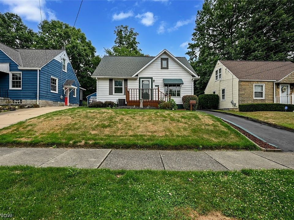 1st image of 1645 Oakwood Ave