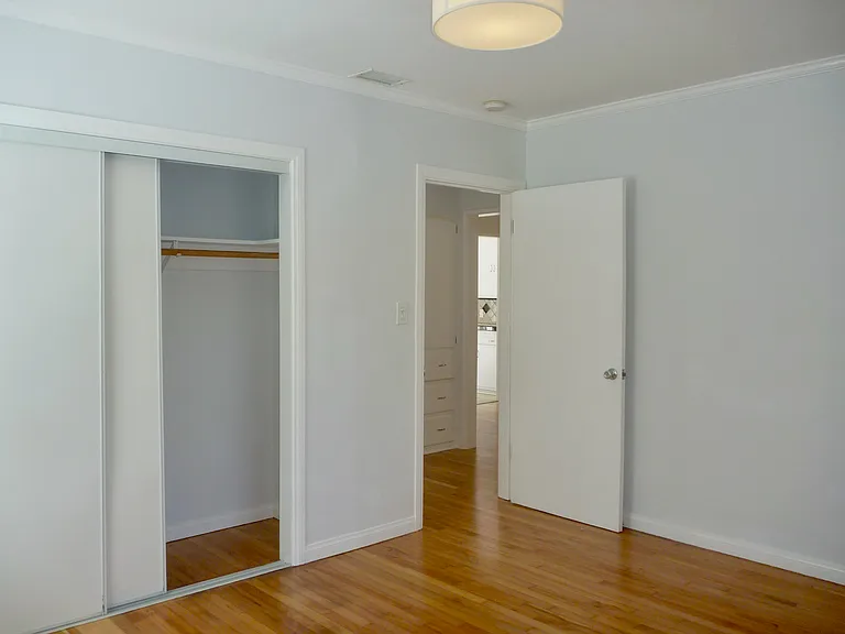 845 Flower Ave — Photo 30