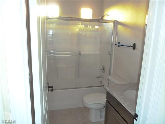 3rd image of 321 E Hilltop Way