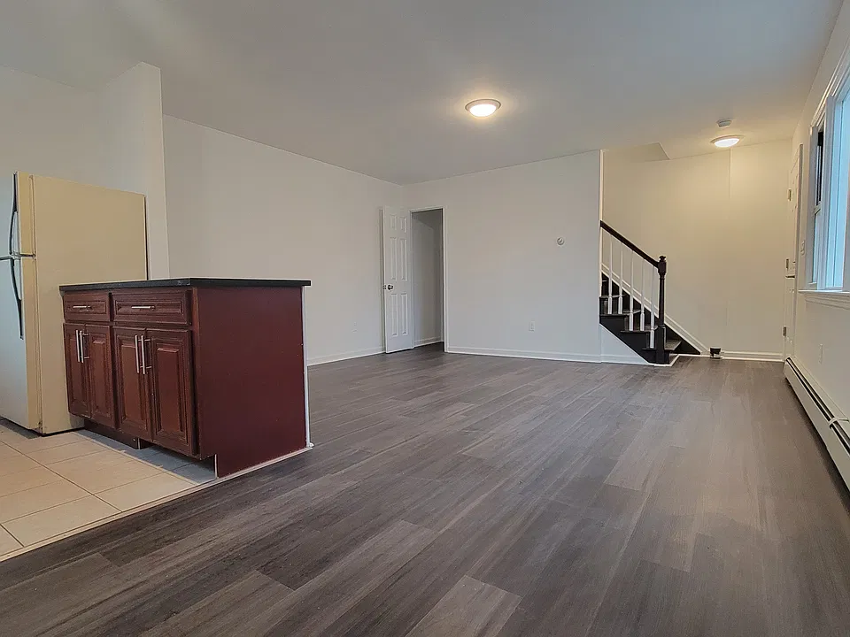 55 Handy St #8R
