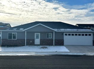 1020 Van Pl, Powell, WY 82435