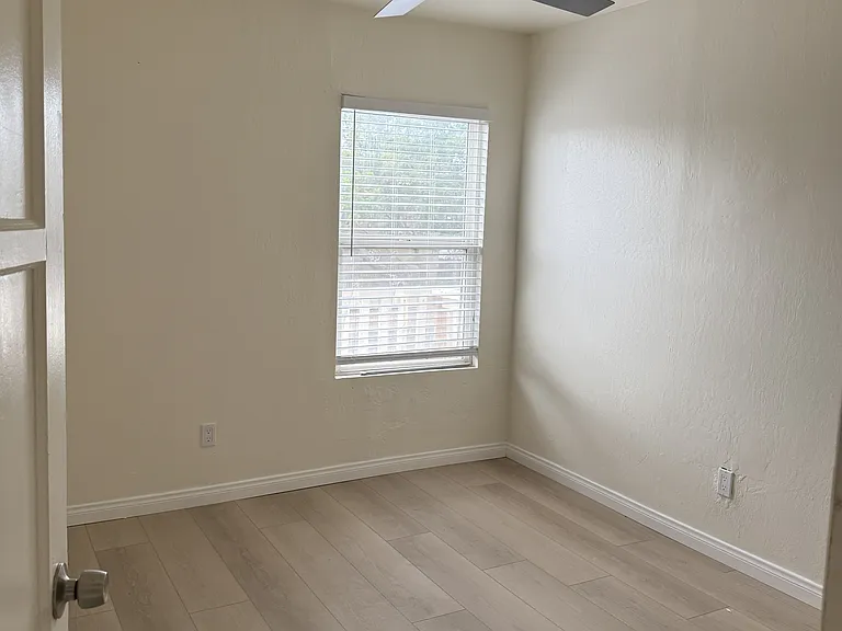 3260 Ocean View Blvd #B — Photo 7
