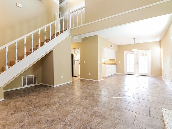 5th image of 6604 NW 124th St