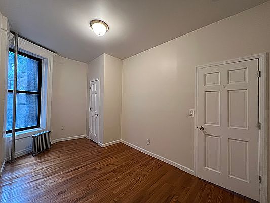 2nd image of 520 W 123rd St APT 3e