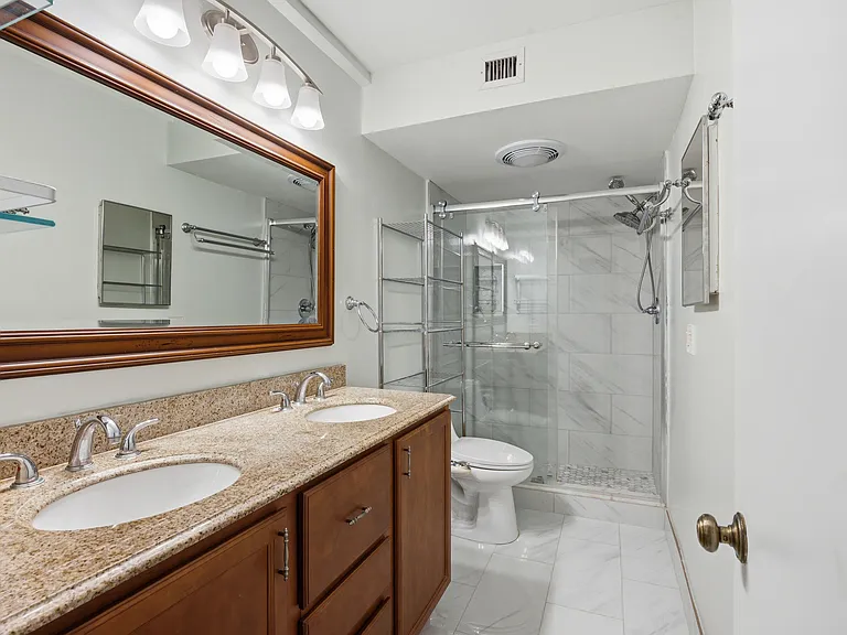 2070 Homewood Blvd #3150 — Photo 11