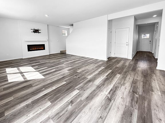 4th image of 10335 Morse Pl