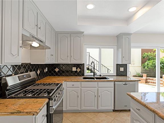 3rd image of 1530 Stonewood Ct