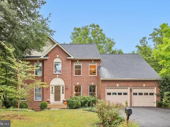9005 Shadybrook Dr, Frederick, MD 21701