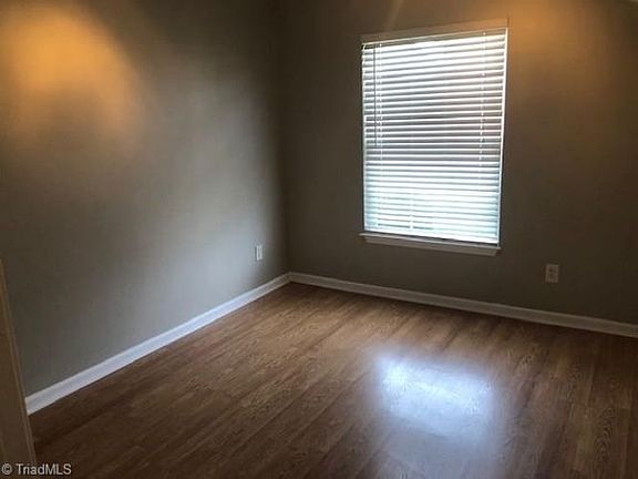 5th image of 901 Hanahan Ct Unit 1A
