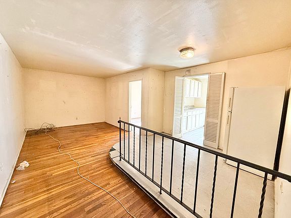 2nd image of 144 18th St #1E
