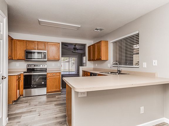 3rd image of 12826 W Via Camille
