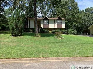 125 Yvonne St, Trussville, AL 35173