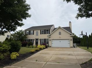11039 W Fairlane AVENUE, Milwaukee, WI 53224