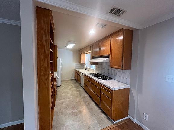 5th image of 9572 Lake Natoma Dr