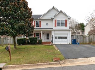 5572 Roundtree Dr, Woodbridge, VA 22193