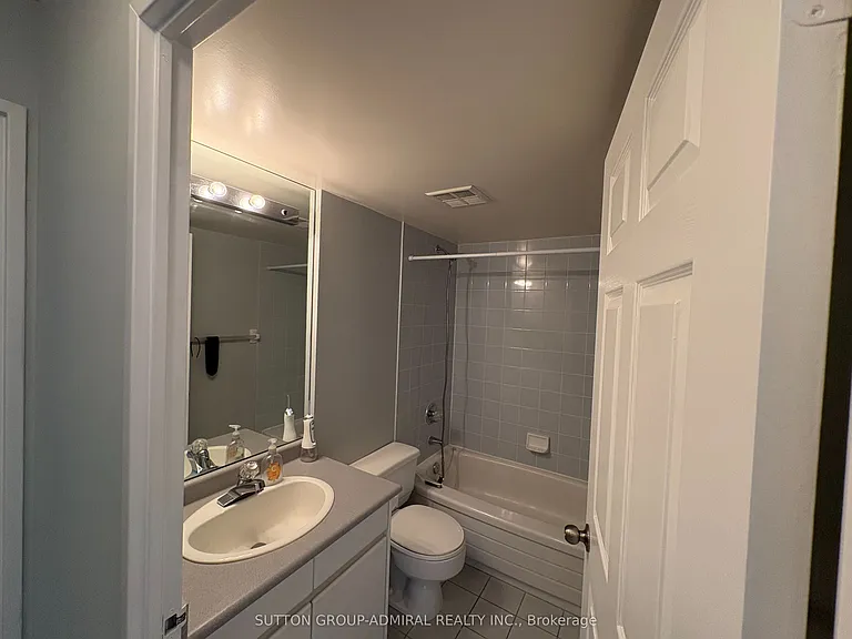 1 Clark Ave W #701 — Photo 14
