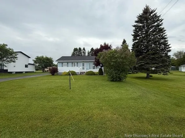94 Chaleur St, Charlo, NB E8E 2E7