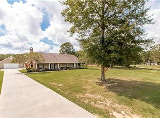 30196 Jericho Dr, Albany, LA 70711