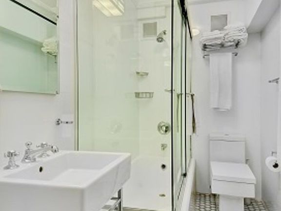 5th image of 10 Park Ave #9R