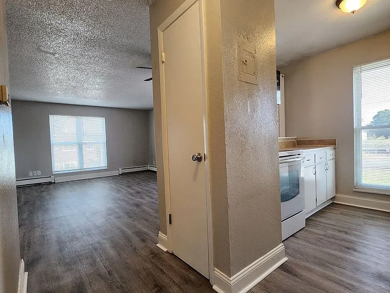 4420 Loomis Ave #4 — Photo 6