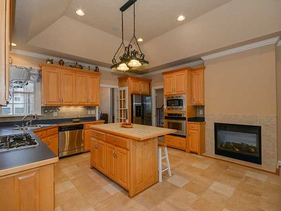 5th image of 3116 Garland Dr