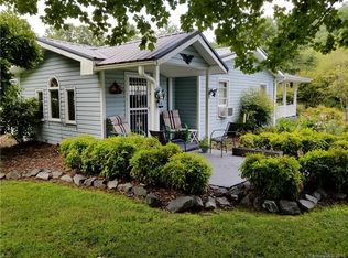 1072 Brickyard Rd, Horse Shoe, NC 28742