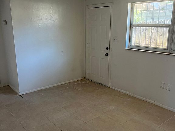 5th image of 1211 E Holland Ave APT B