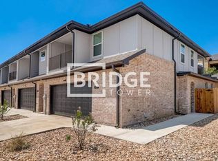 1021 W Golden Ln, Burleson, TX 76028