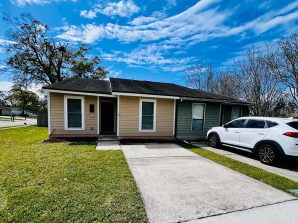 2024 Oak Water Dr, Jacksonville, FL 32225