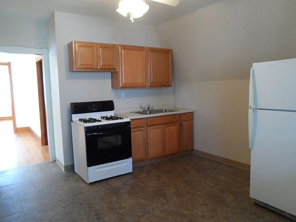 4th image of 5915 N Elston Ave #2