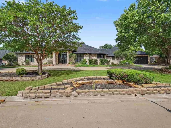 306 NW 33rd Pl, Lawton, OK 73505