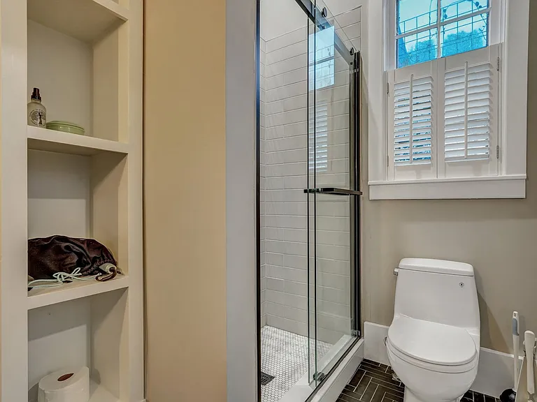 108 E Harris St — Photo 26