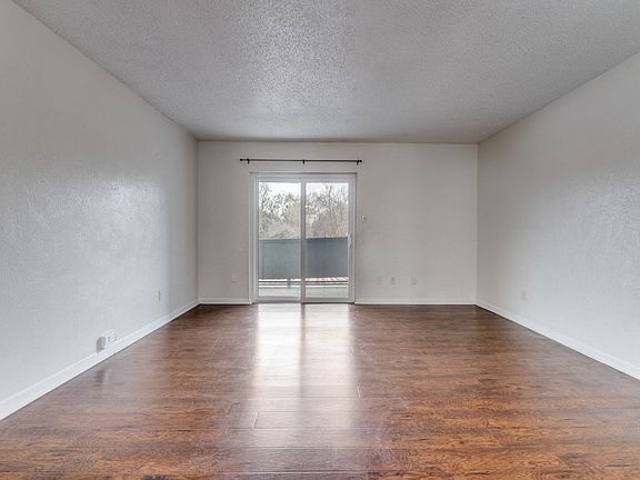 2nd image of 6414B Woodway Dr